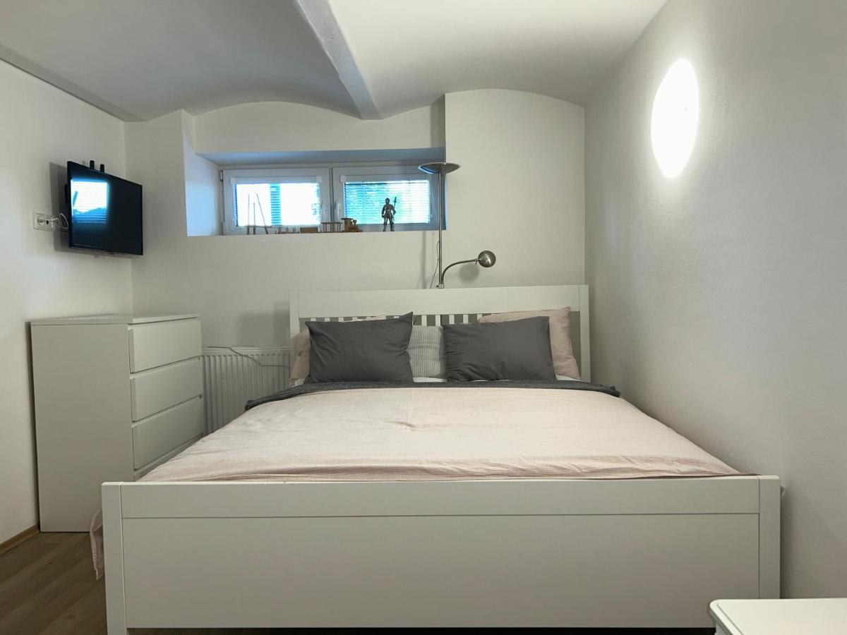 Apartamento Stromoradni 17 Břeclav Exterior foto