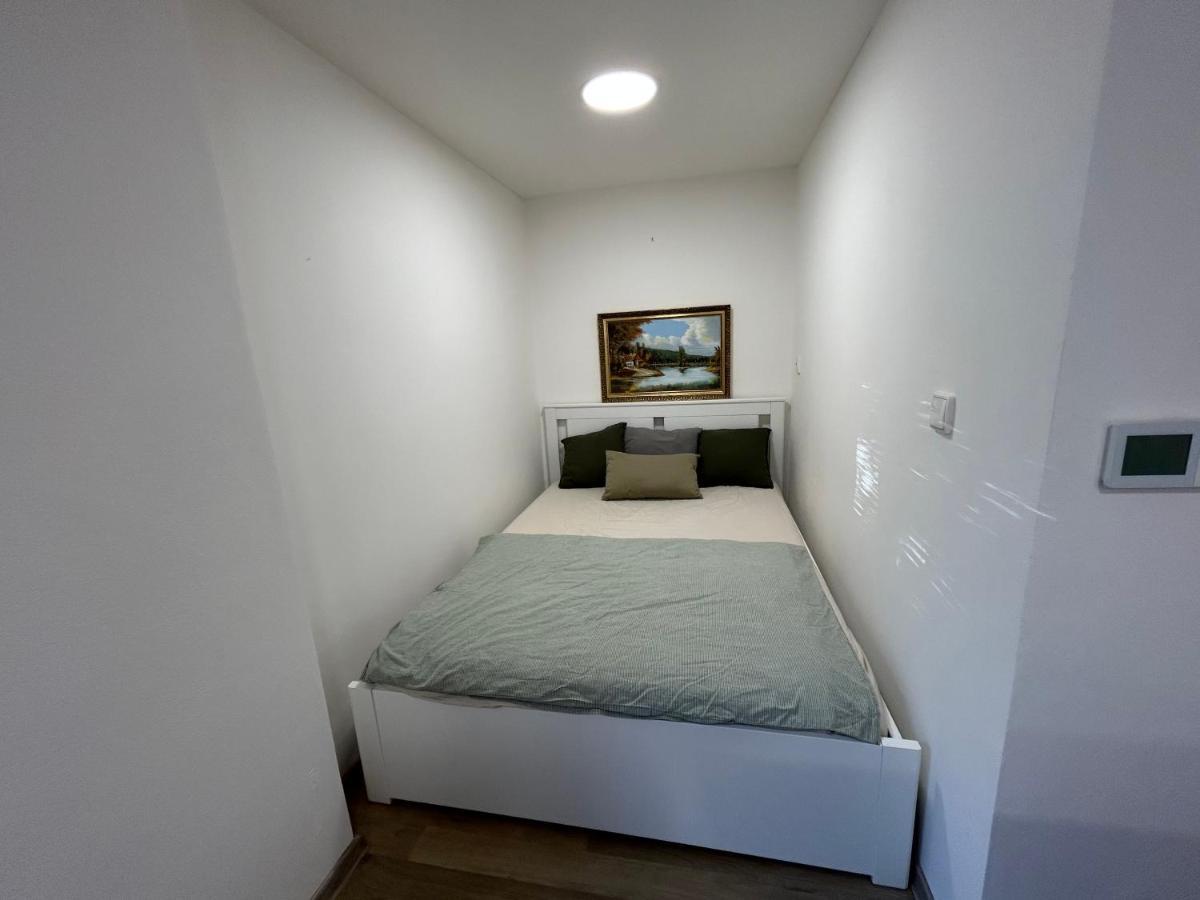 Apartamento Stromoradni 17 Břeclav Exterior foto